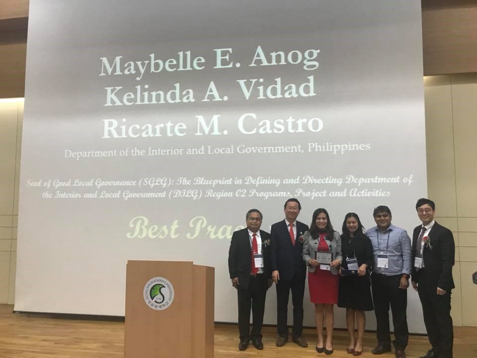 IAPHRD awards 1st place for the Best Practice Award to DILG Region 02 Team