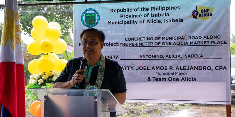 alicia-inaugurates-sglg-funded-local-access-road5